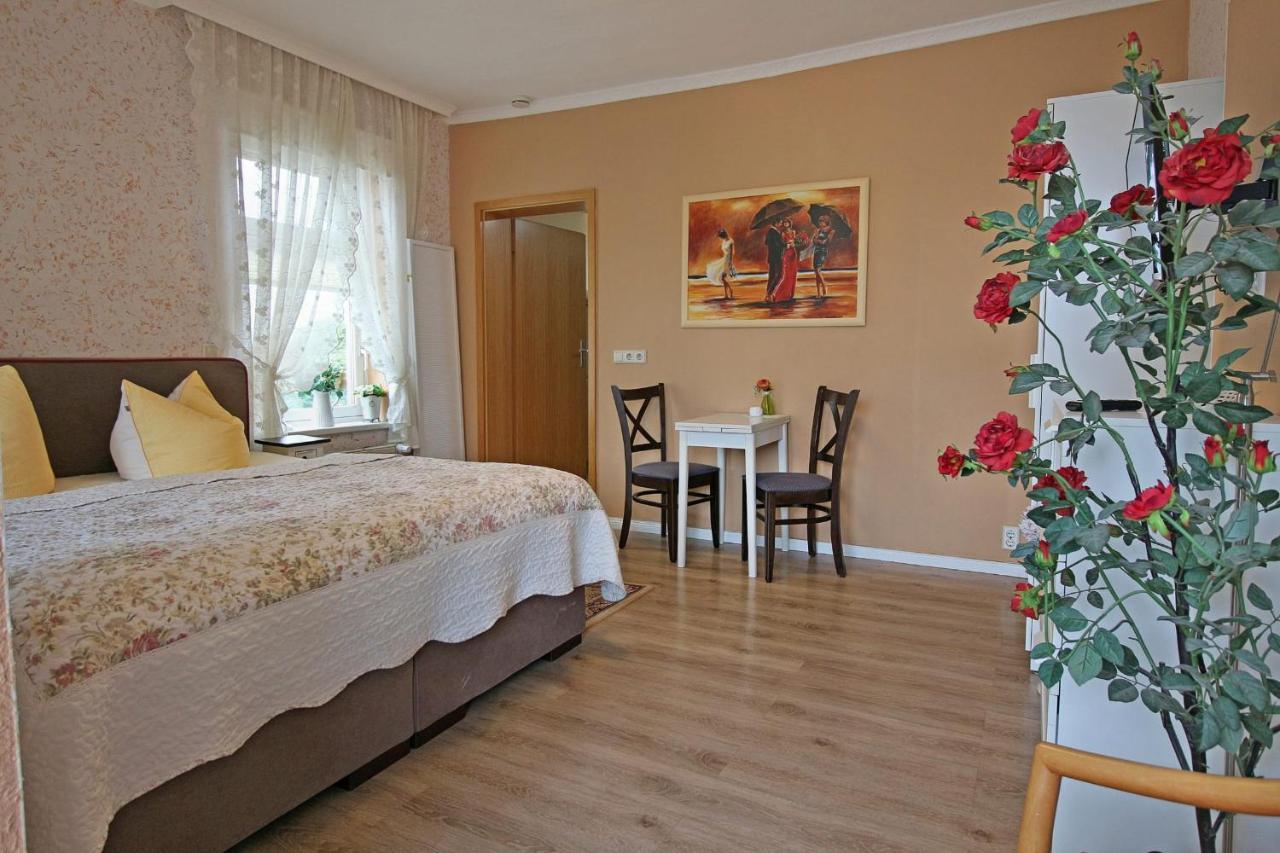 Villa Ostseelilie - Appartements Mit Balkon Und Meerblick 萨斯尼茨 外观 照片