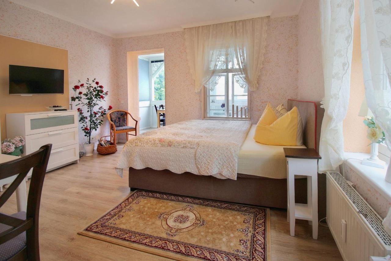 Villa Ostseelilie - Appartements Mit Balkon Und Meerblick 萨斯尼茨 外观 照片