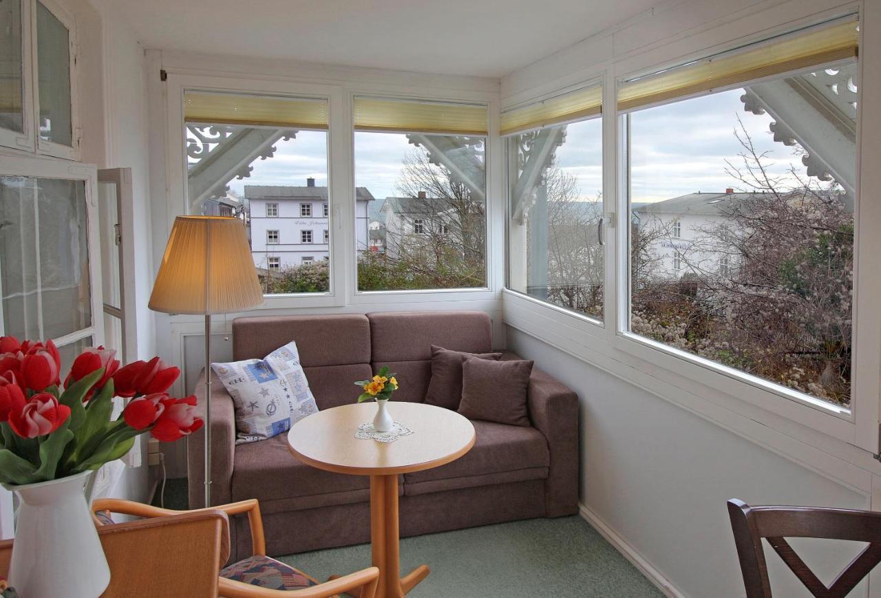 Villa Ostseelilie - Appartements Mit Balkon Und Meerblick 萨斯尼茨 外观 照片