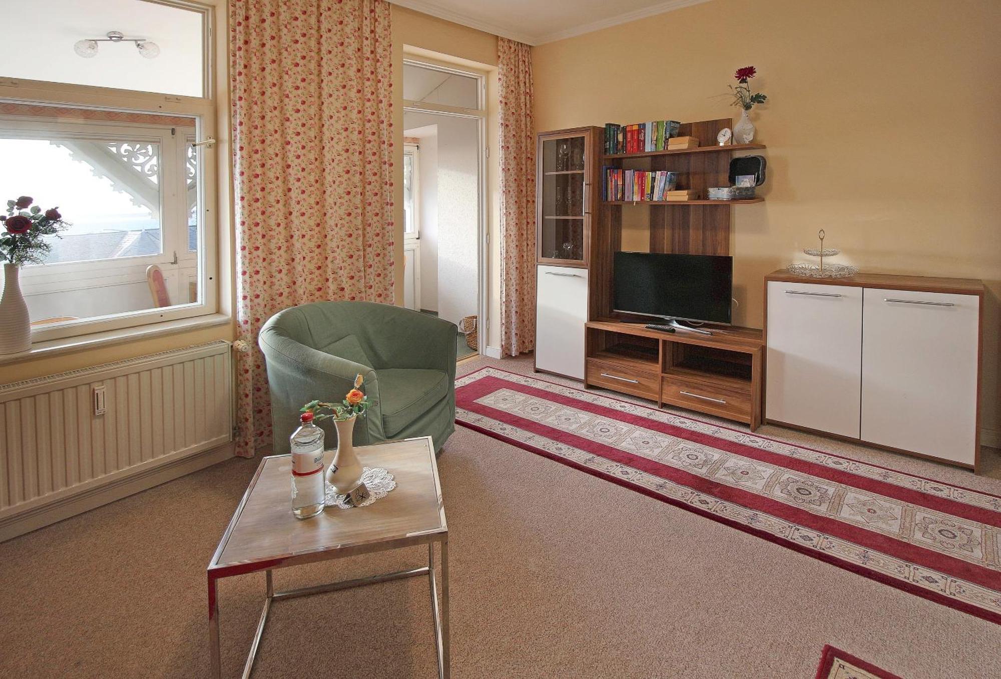 Villa Ostseelilie - Appartements Mit Balkon Und Meerblick 萨斯尼茨 客房 照片