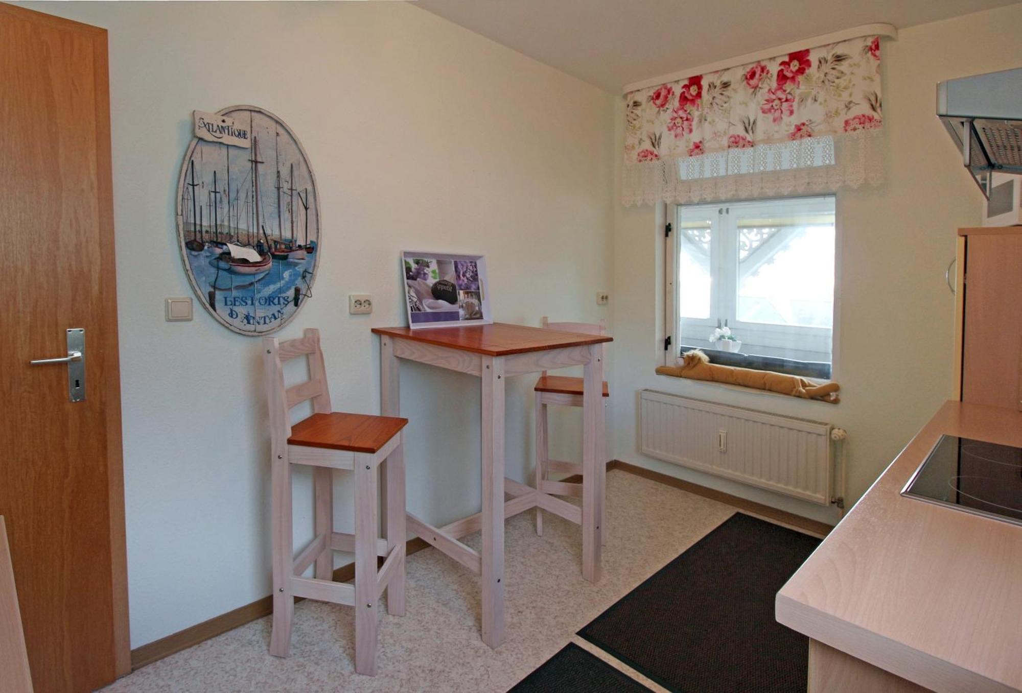 Villa Ostseelilie - Appartements Mit Balkon Und Meerblick 萨斯尼茨 客房 照片