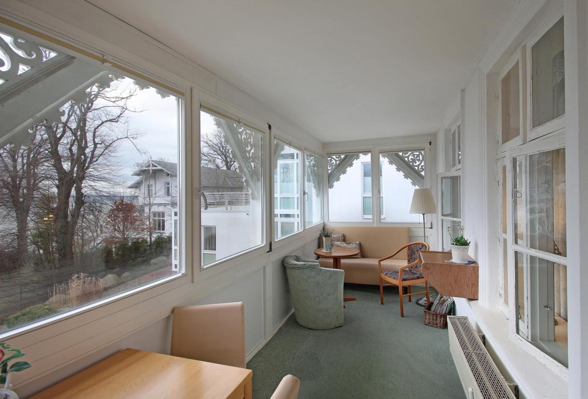 Villa Ostseelilie - Appartements Mit Balkon Und Meerblick 萨斯尼茨 客房 照片