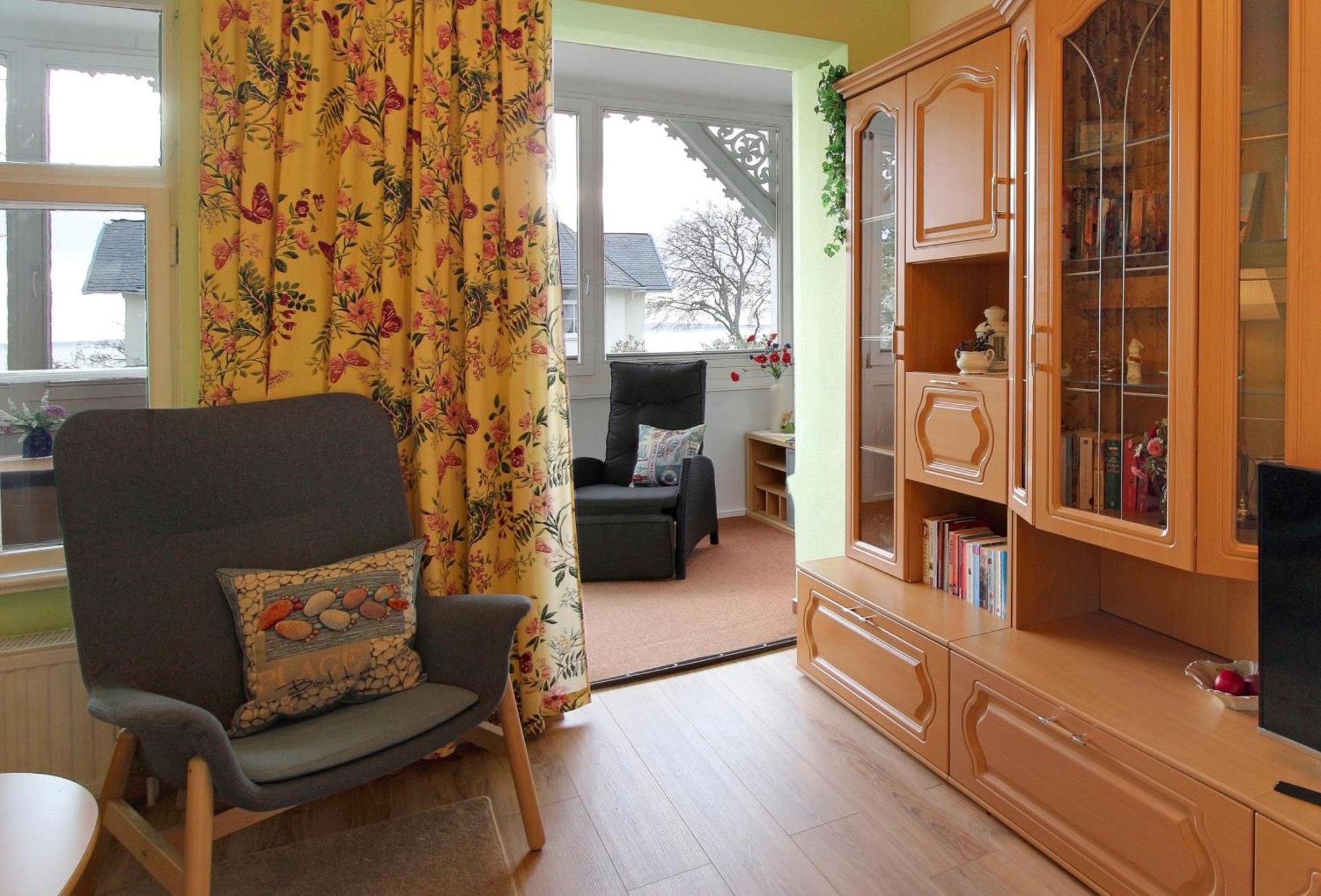 Villa Ostseelilie - Appartements Mit Balkon Und Meerblick 萨斯尼茨 客房 照片