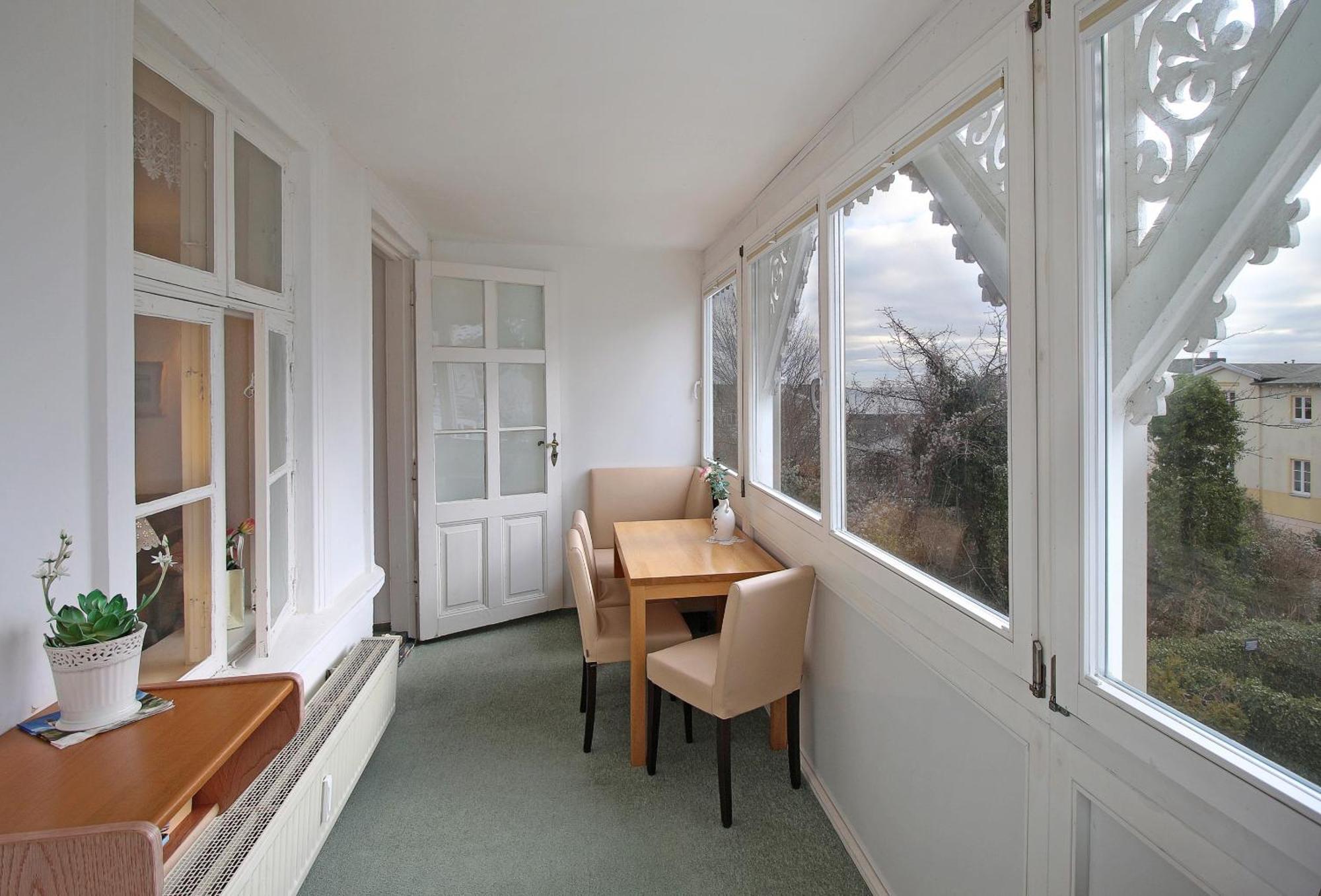 Villa Ostseelilie - Appartements Mit Balkon Und Meerblick 萨斯尼茨 客房 照片