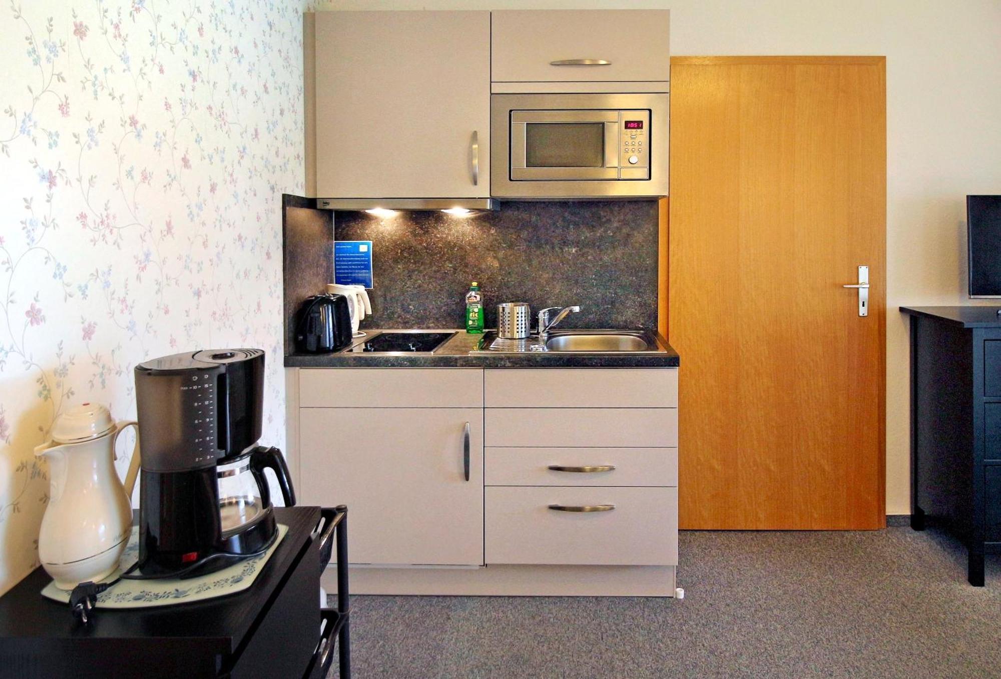 Villa Ostseelilie - Appartements Mit Balkon Und Meerblick 萨斯尼茨 客房 照片